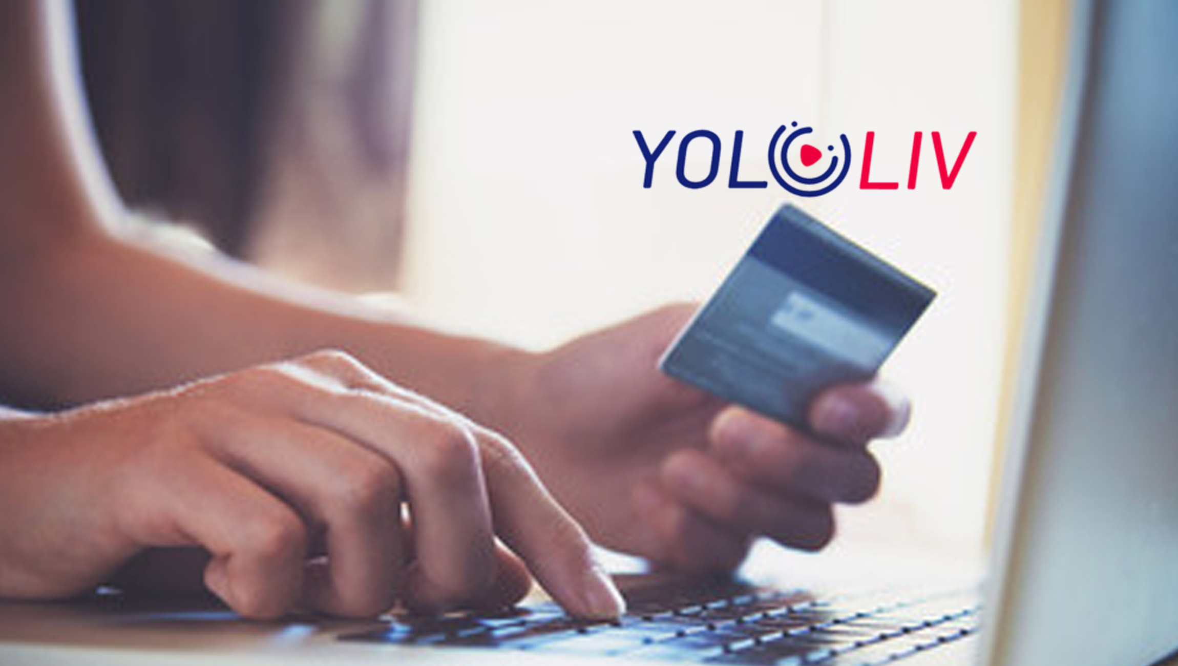 YoloLiv-Releases-the-2022-Live-Selling-White-Paper-on-How-Live-Selling-Transforms-Online-Shopping-in-the-Post-COVID-Era