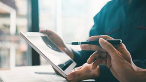 New AI + Human CX Maturity Model Guides Enterprise Strategy for 2025