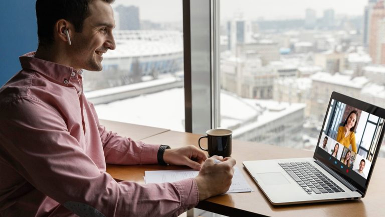 New Report from Intuit Mailchimp Outlines Strategies for the Expanded Holiday Shopping Cycle