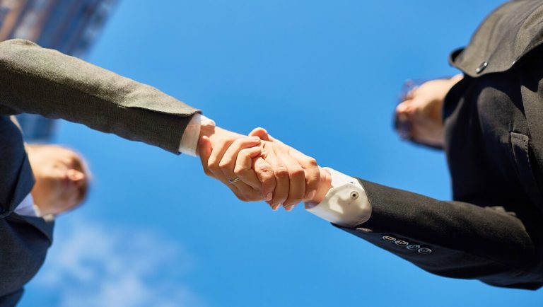 WebRezPro Partners with GuestTouch for Complete Guest Engagement, Reputation, and Feedback Solution