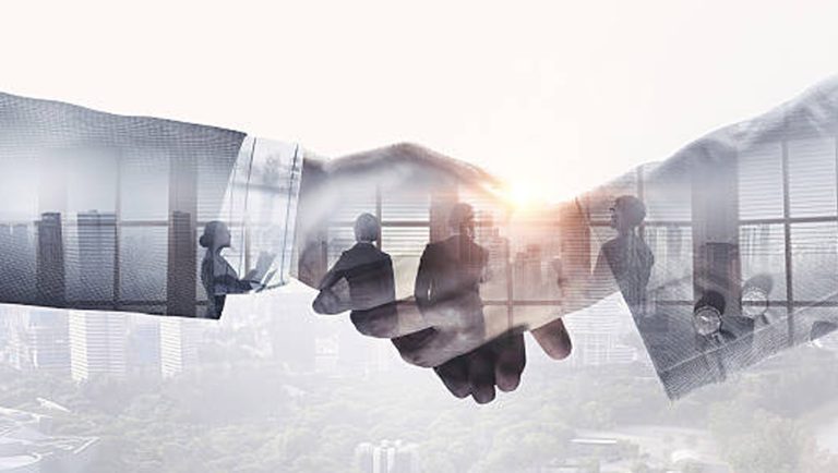 Everest AI and Cleo Partner to Automate the Manual Layer of Logistics Communication